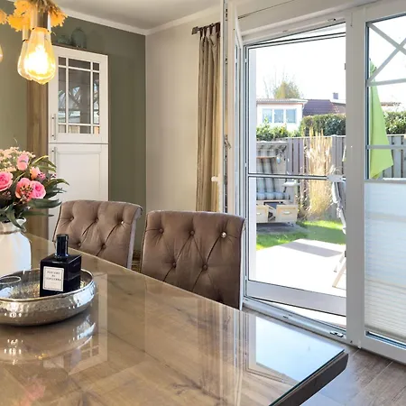 Hus Oevern Diek بيت للعطل *