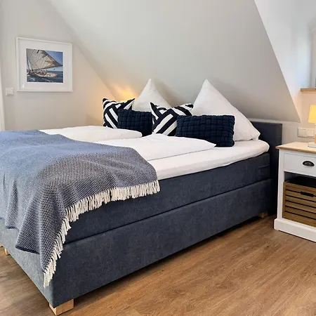 بيت للعطل Hus Oevern Diek زنغست