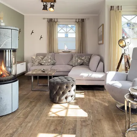 Hus Oevern Diek بيت للعطل