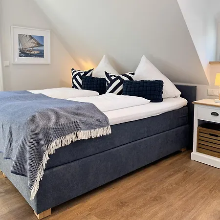 Hus Oevern Diek * Zingst